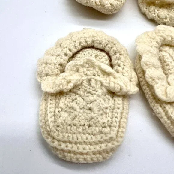 Crochet Baby Booties Newborn Infant 2 Pairs Ivory Handmade - Picture 3 of 9